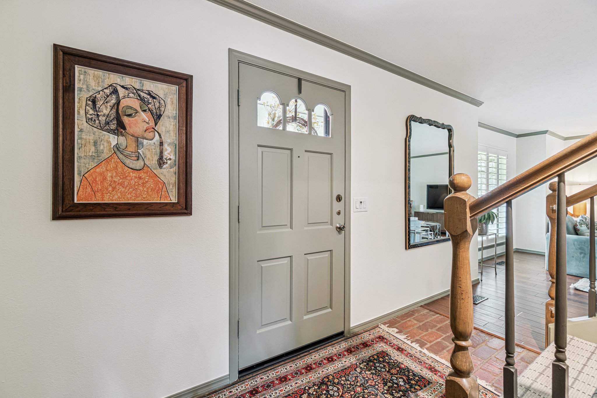 917 E 11th St_001.jpg