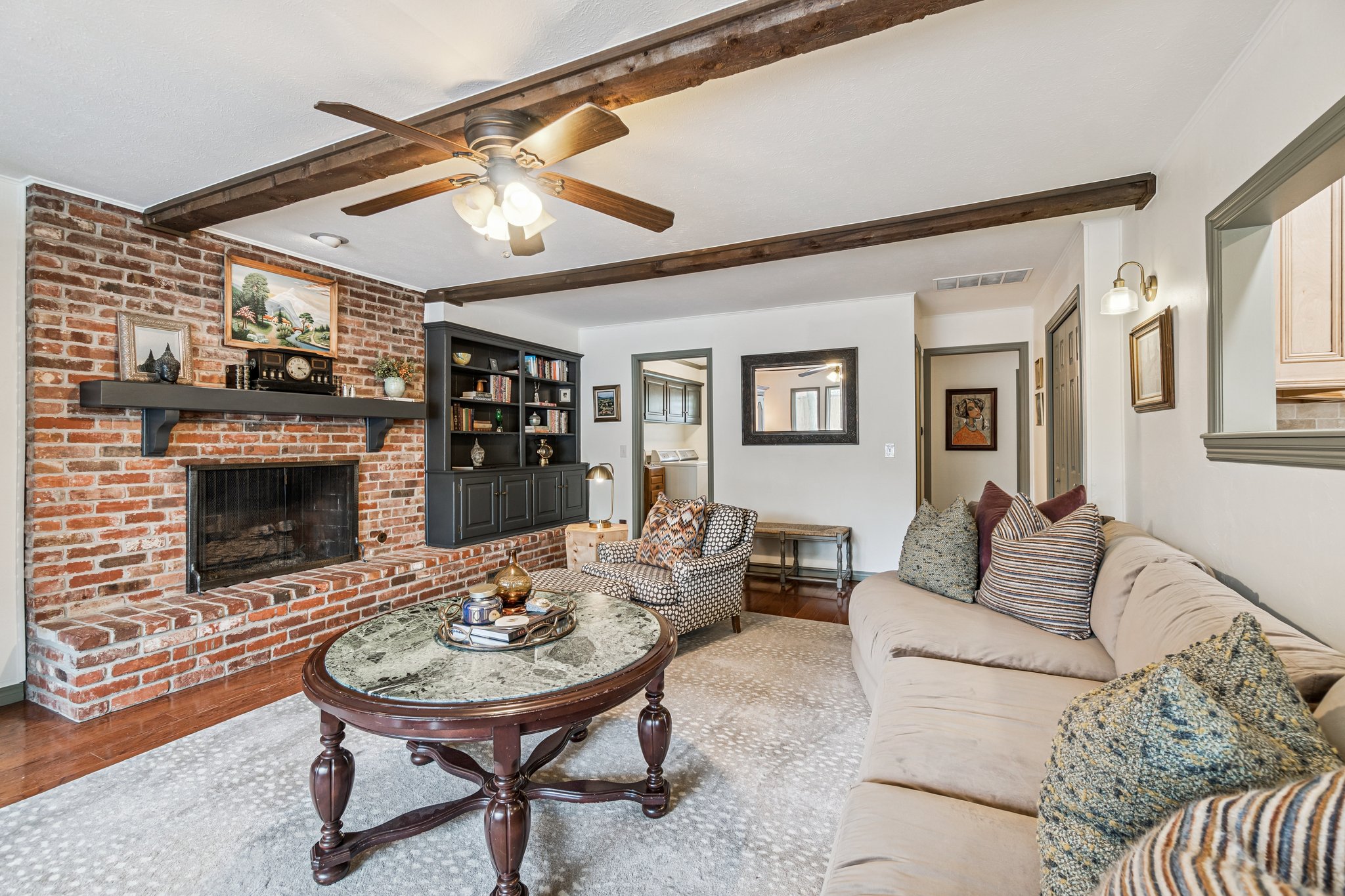 917 E 11th St_015.jpg