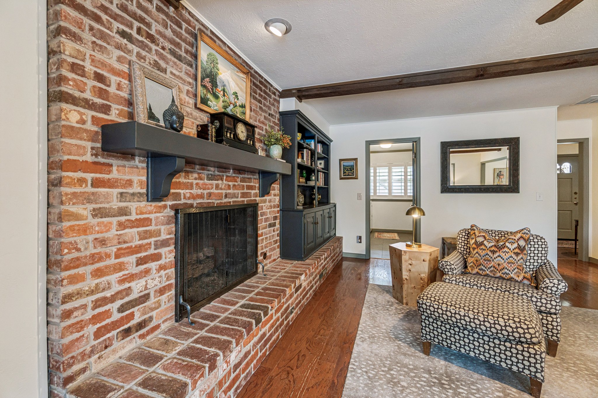 917 E 11th St_017.jpg