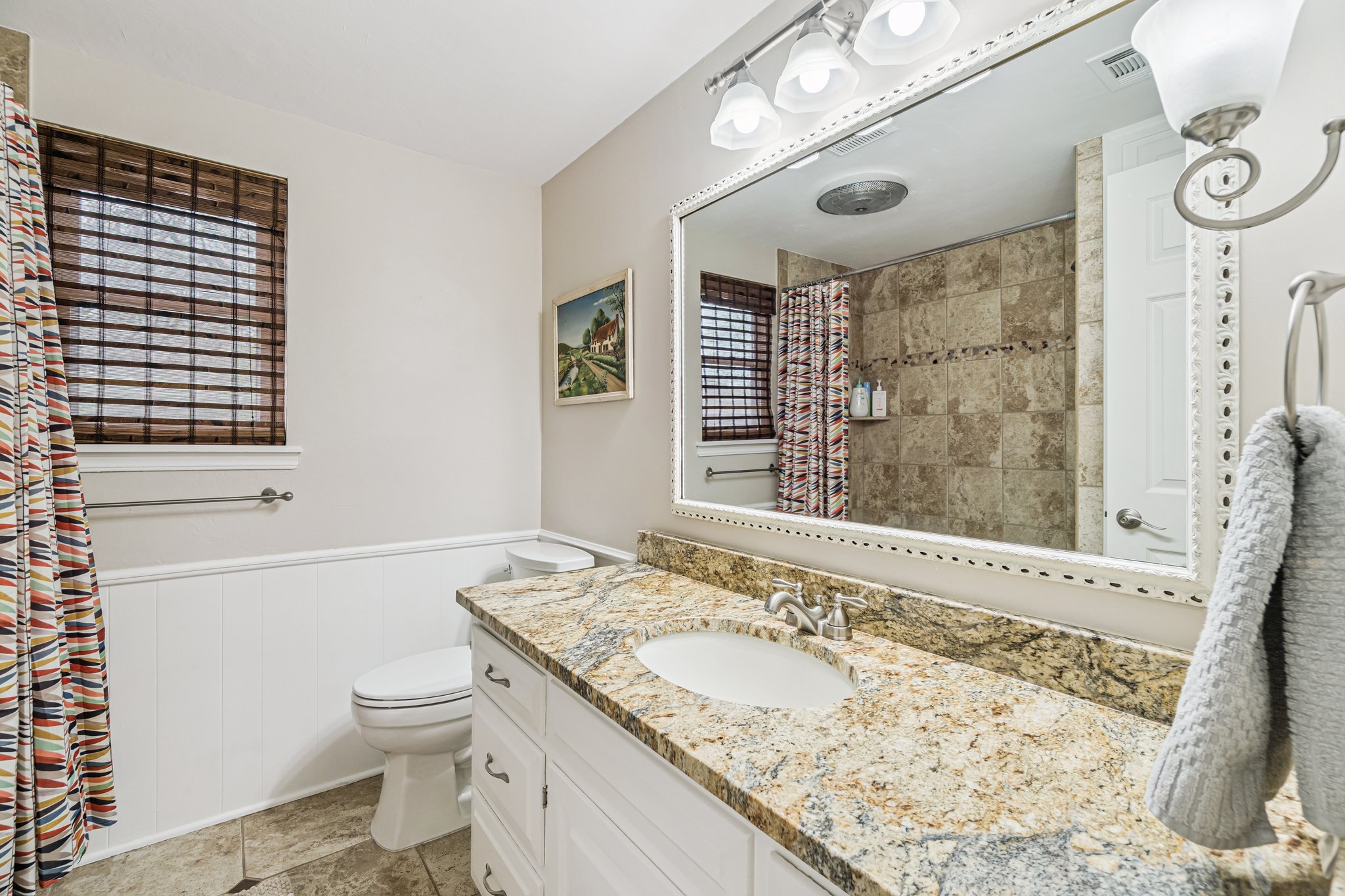 917 E 11th St_047.jpg