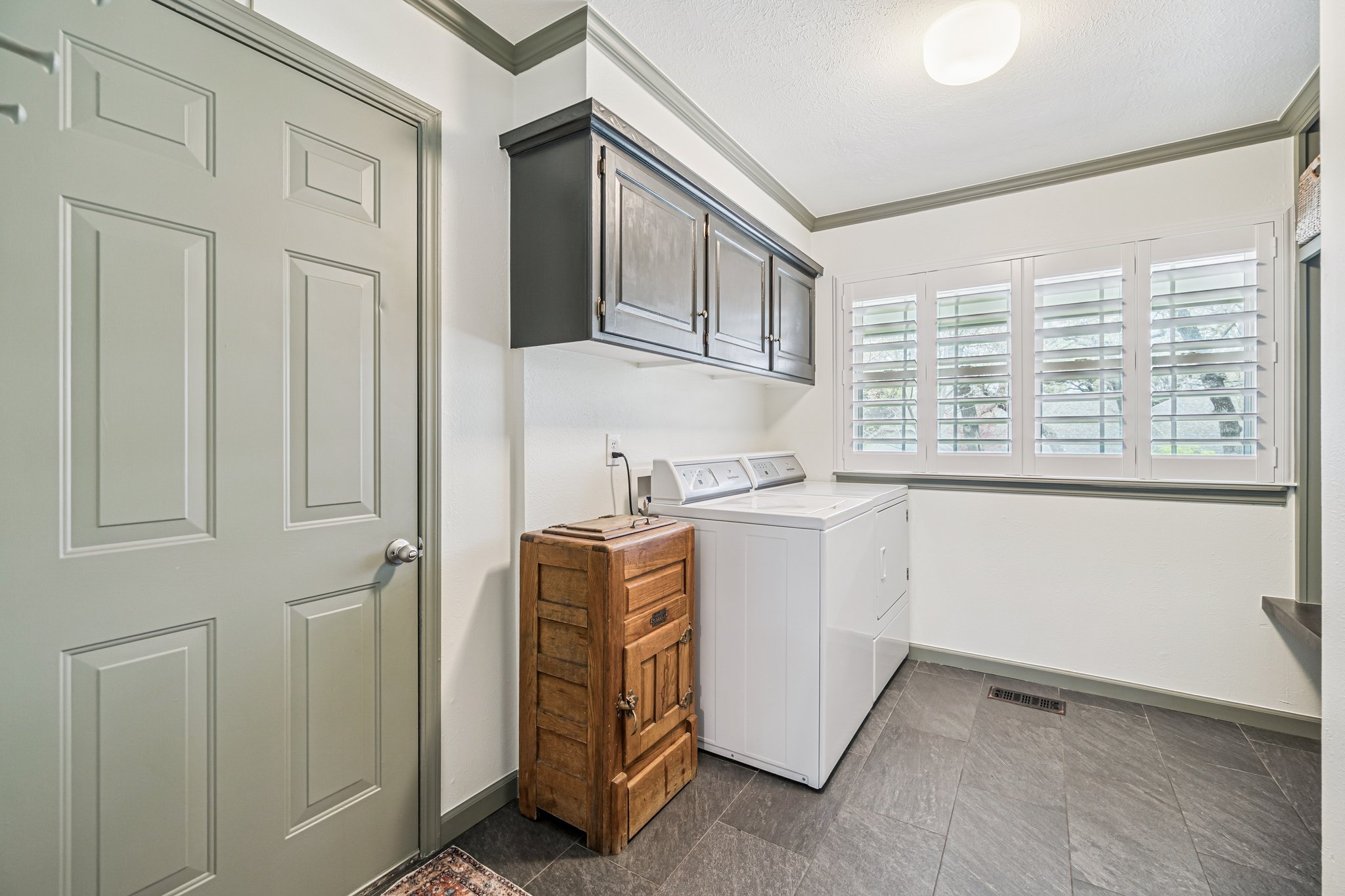 917 E 11th St_051.jpg