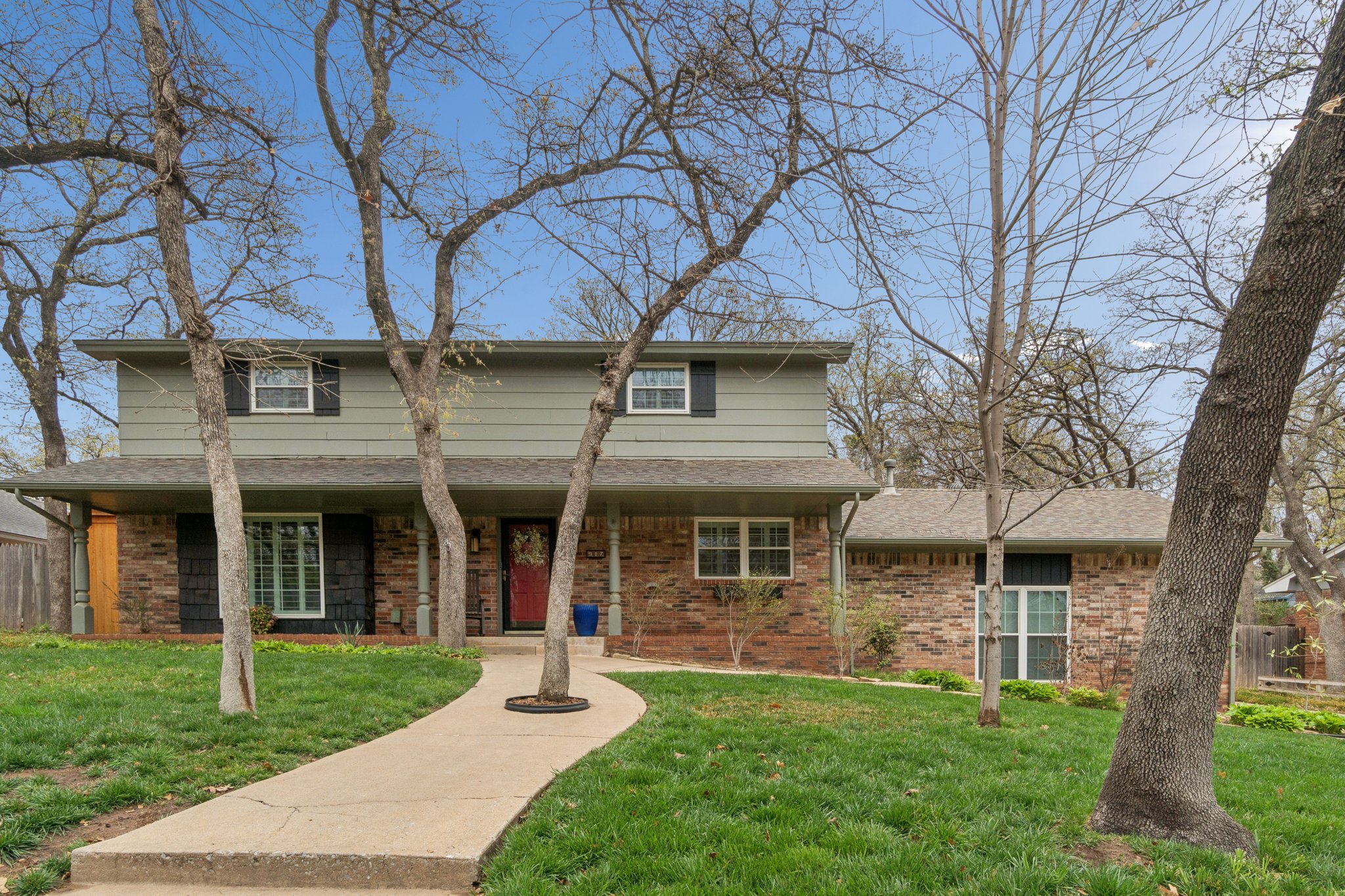 917 E 11th St_003 (2).jpg