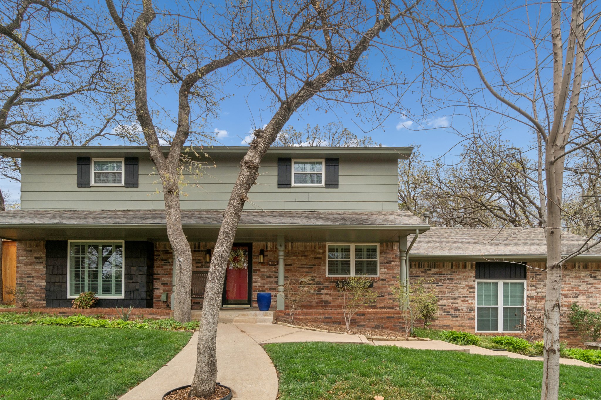 917 E 11th St_004 (2).jpg