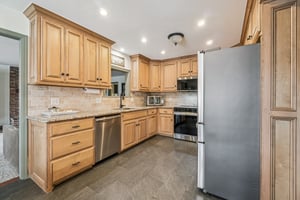 917 E 11th St_018.jpg