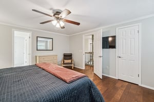 917 E 11th St_032.jpg