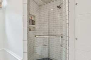 917 E 11th St_039.jpg