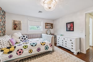 917 E 11th St_043.jpg