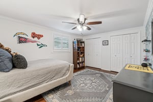 917 E 11th St_045.jpg