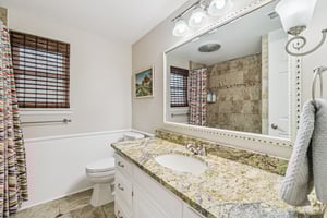 917 E 11th St_047.jpg