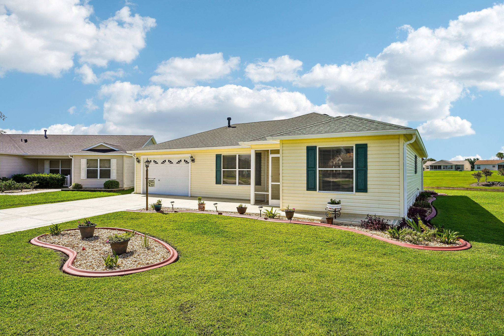 Eastmont Ct-S1607-003.jpg