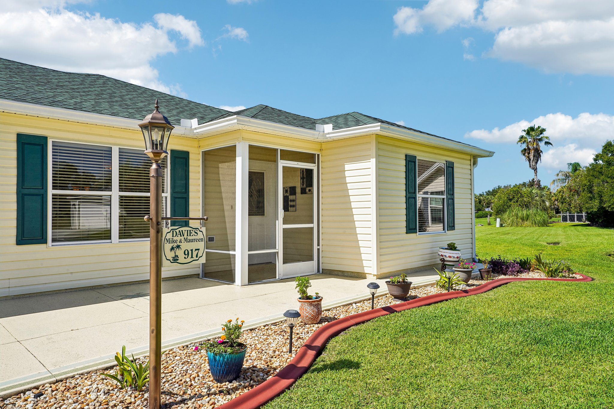 Eastmont Ct-S1607-004.jpg