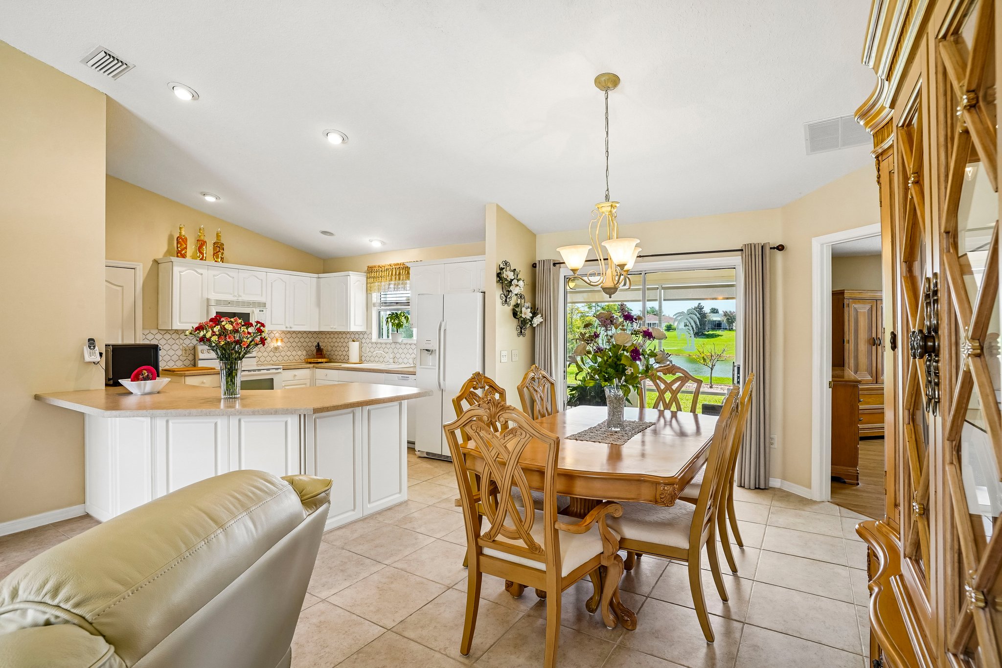 Eastmont Ct-S1607-010.jpg