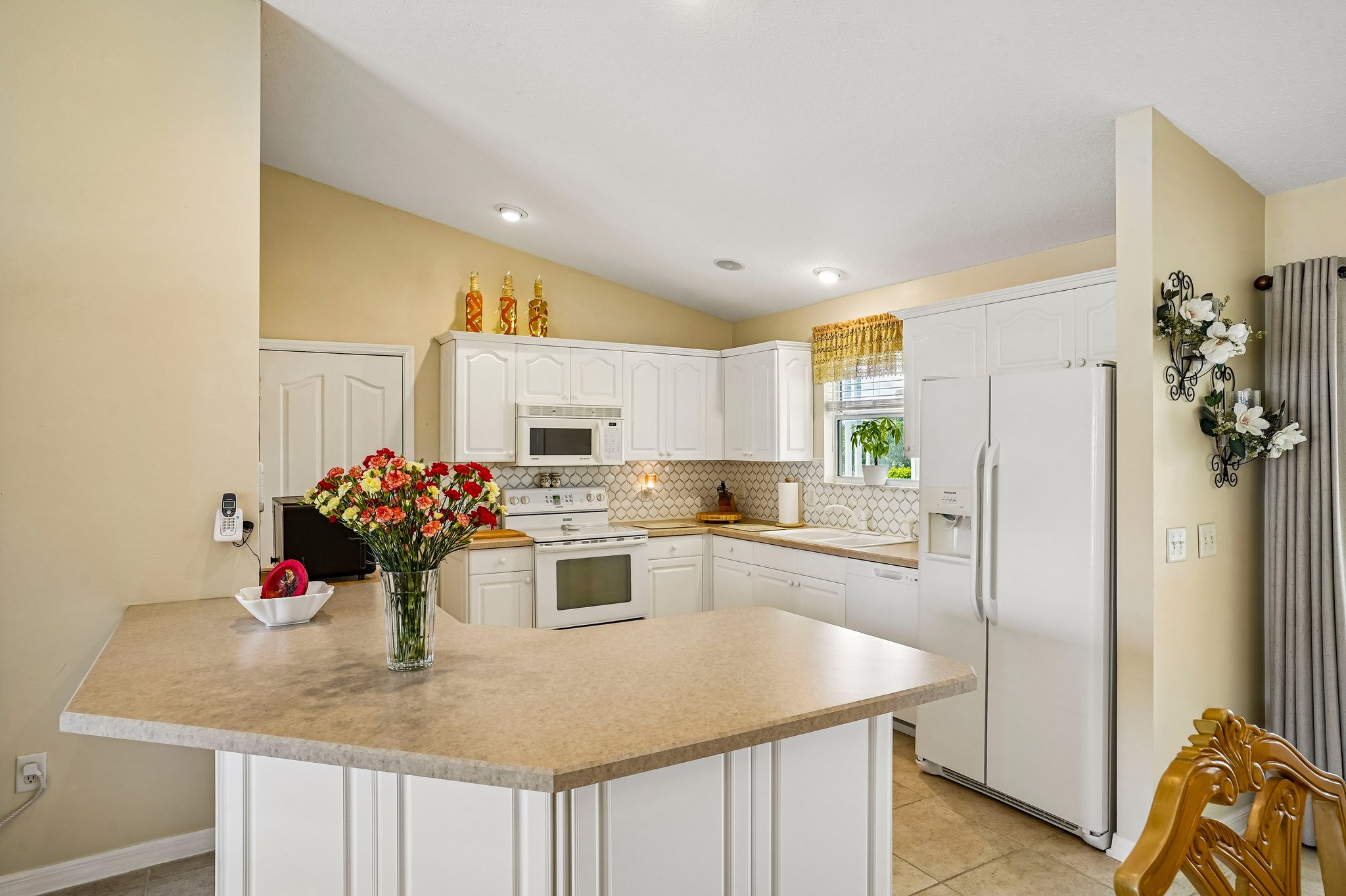 Eastmont Ct-S1607-013.jpg