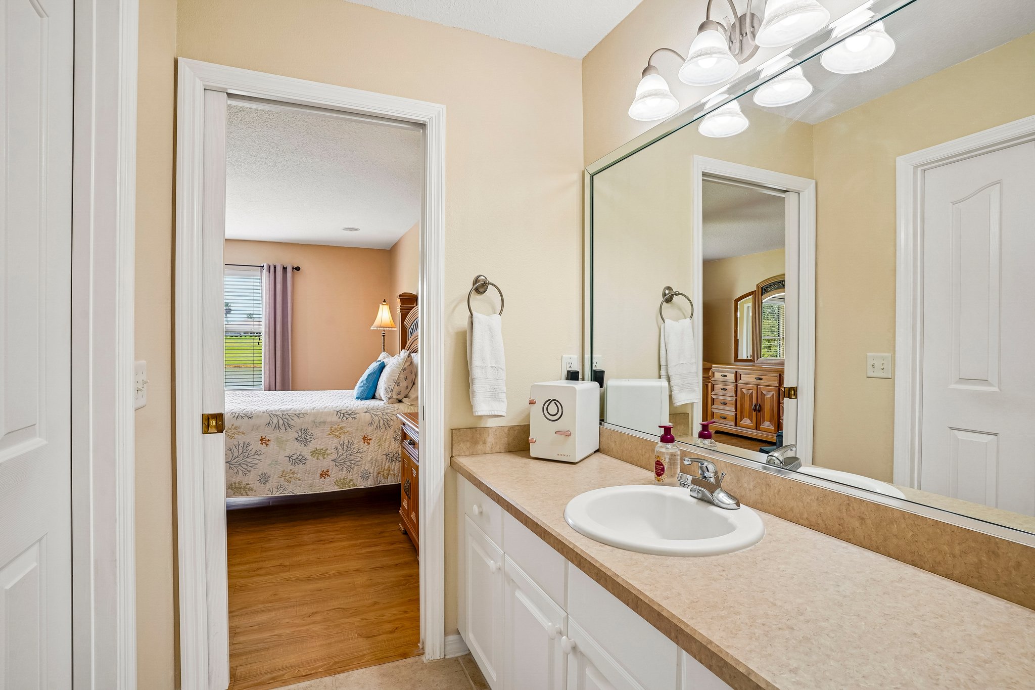Eastmont Ct-S1607-024.jpg