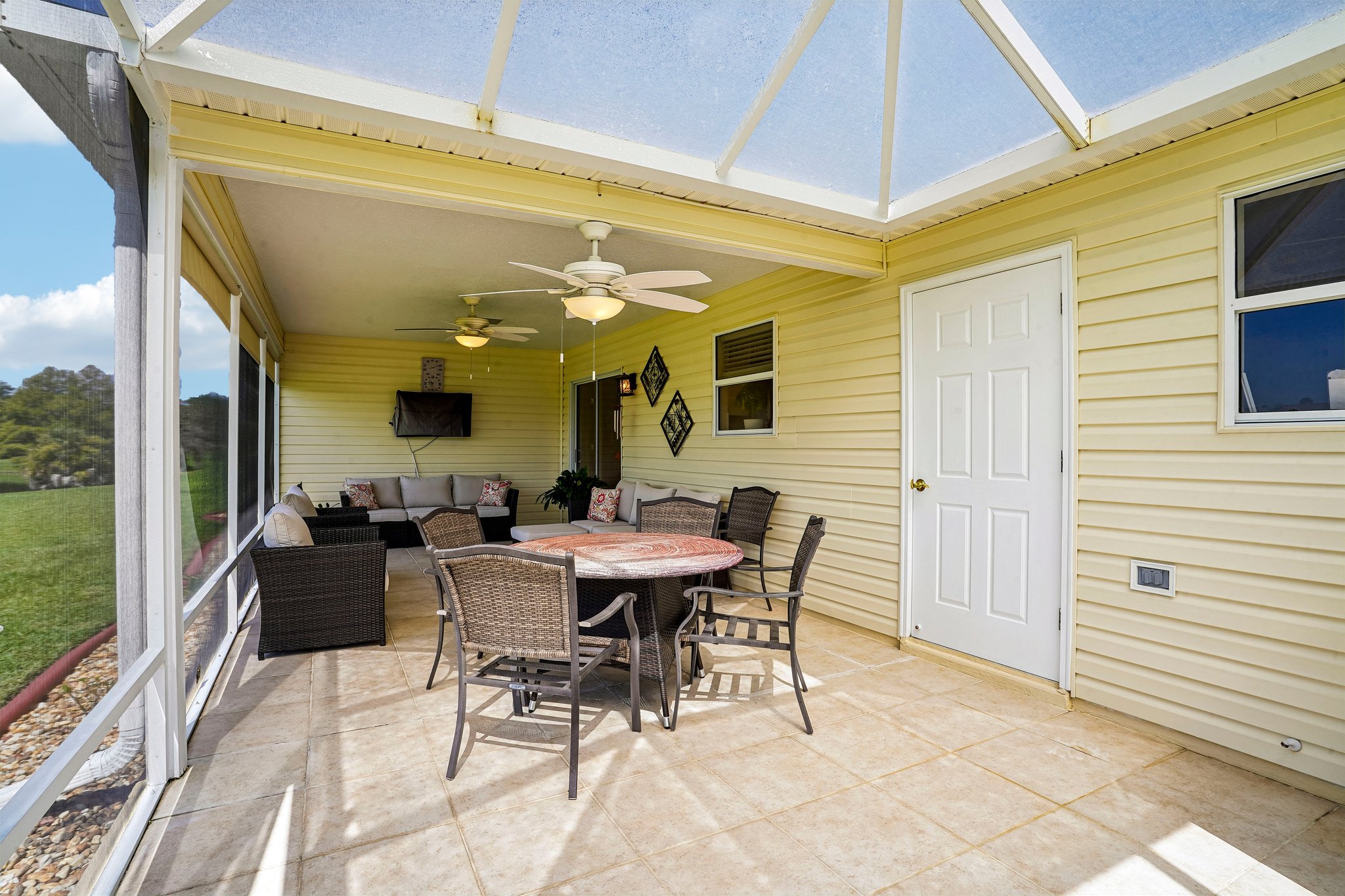 Eastmont Ct-S1607-032.jpg