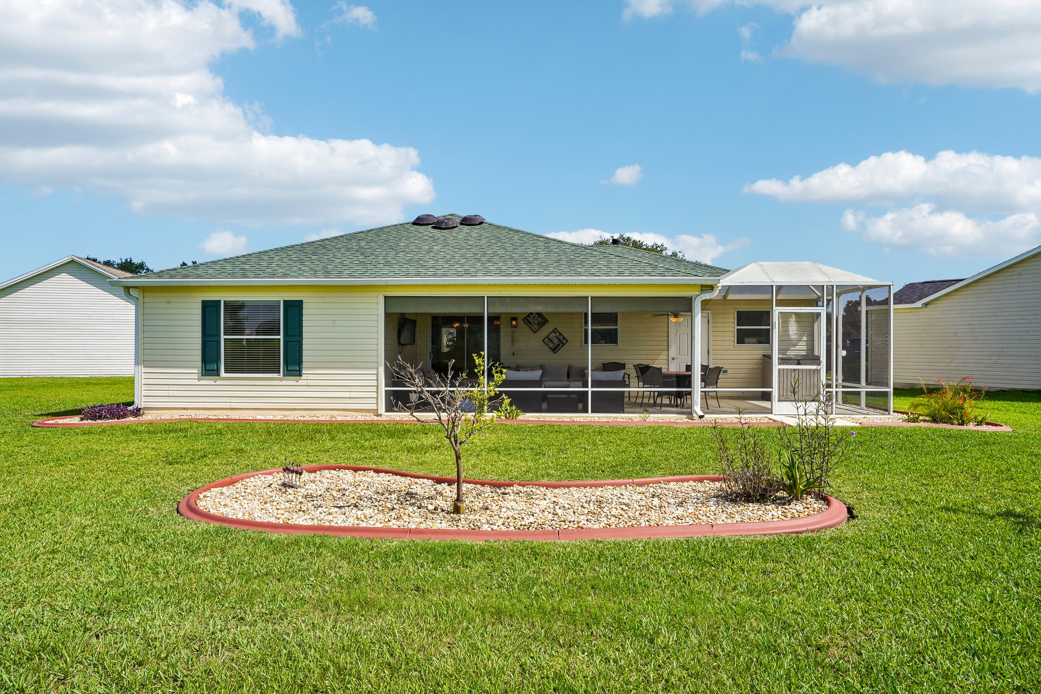 Eastmont Ct-S1607-037.jpg
