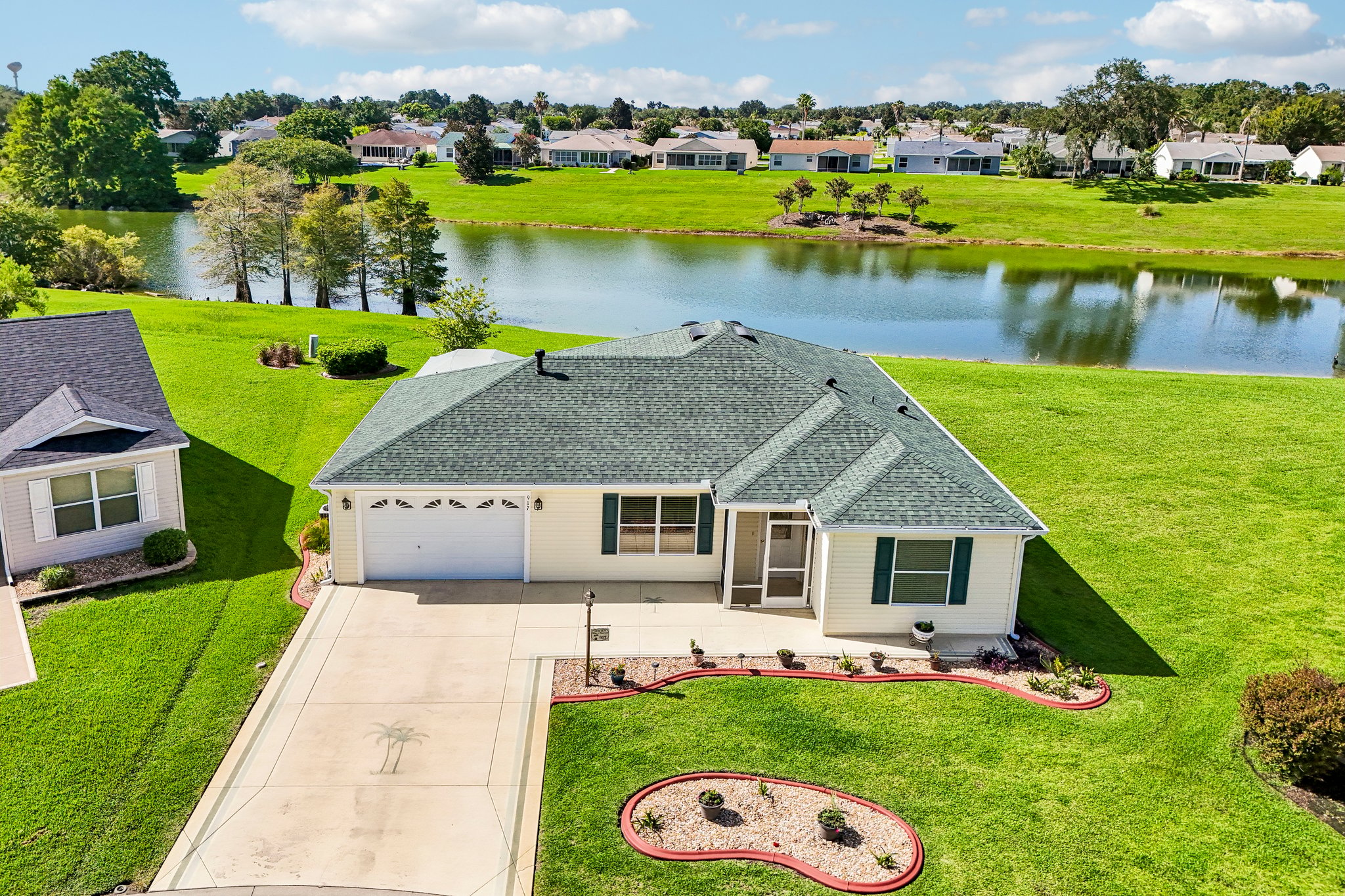 Eastmont Ct-S1607-041.jpg