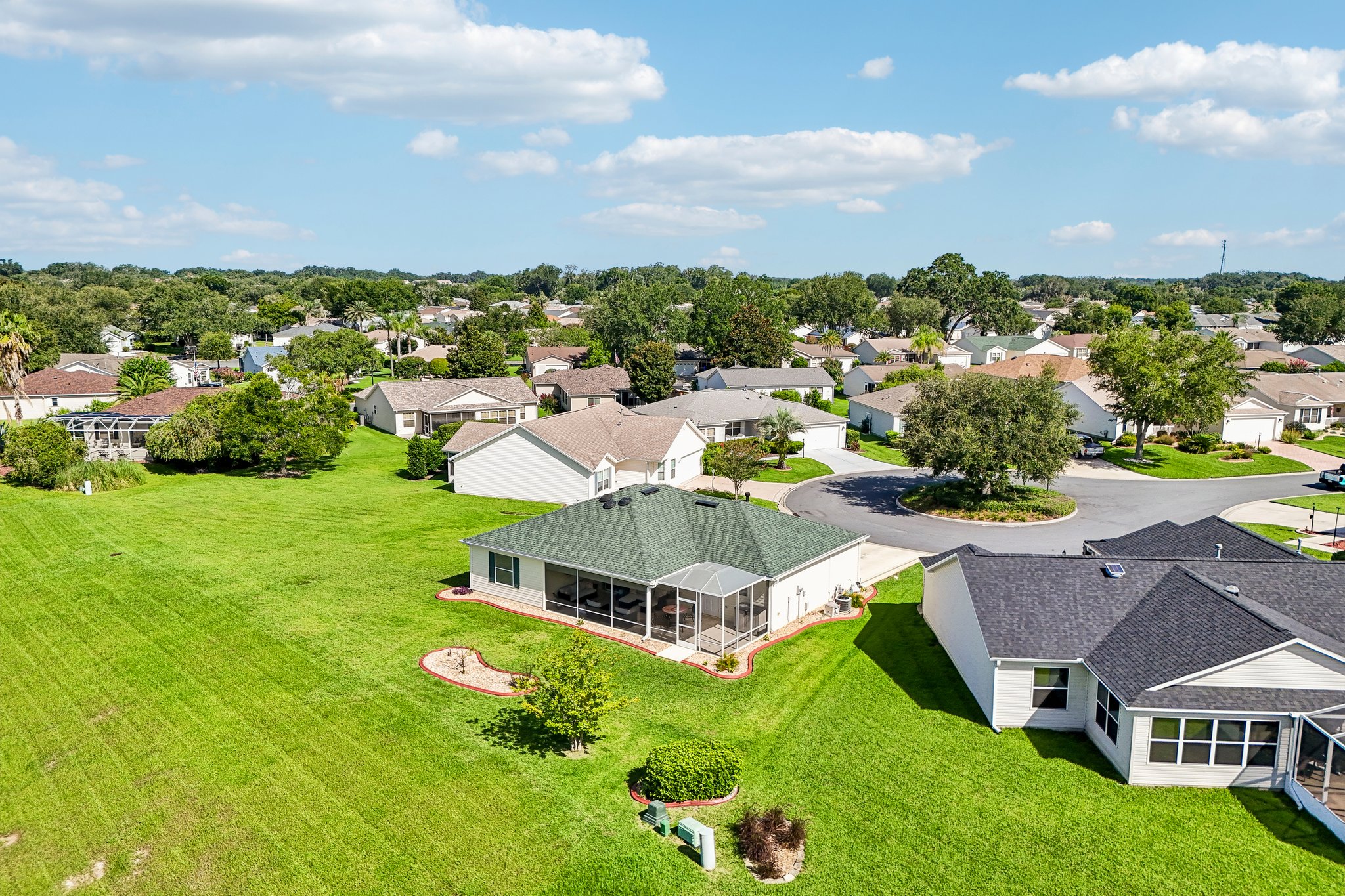 Eastmont Ct-S1607-044.jpg