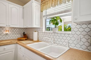 Eastmont Ct-S1607-016.jpg