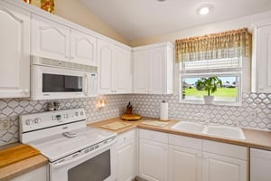 Eastmont Ct-S1607-017.jpg