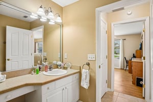 Eastmont Ct-S1607-025.jpg