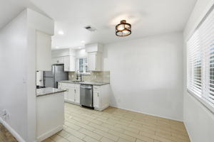 Dining/Kitchen