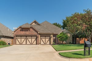 917 NW 194th Terrace_002.jpg