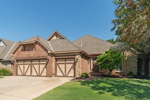 917 NW 194th Terrace_004.jpg