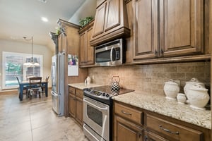 917 NW 194th Terrace_019.jpg