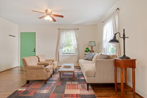  Photo 10