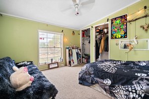  Photo 33
