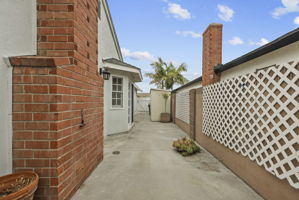  Photo 37