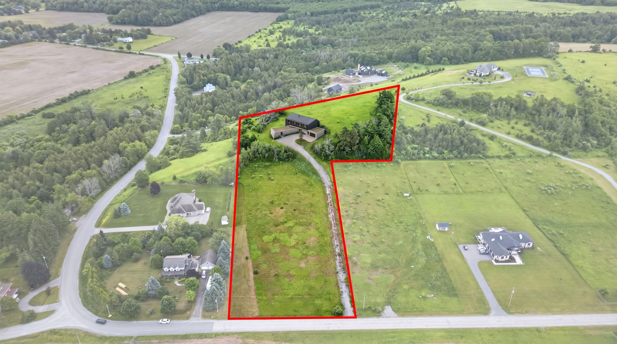  Photo 35