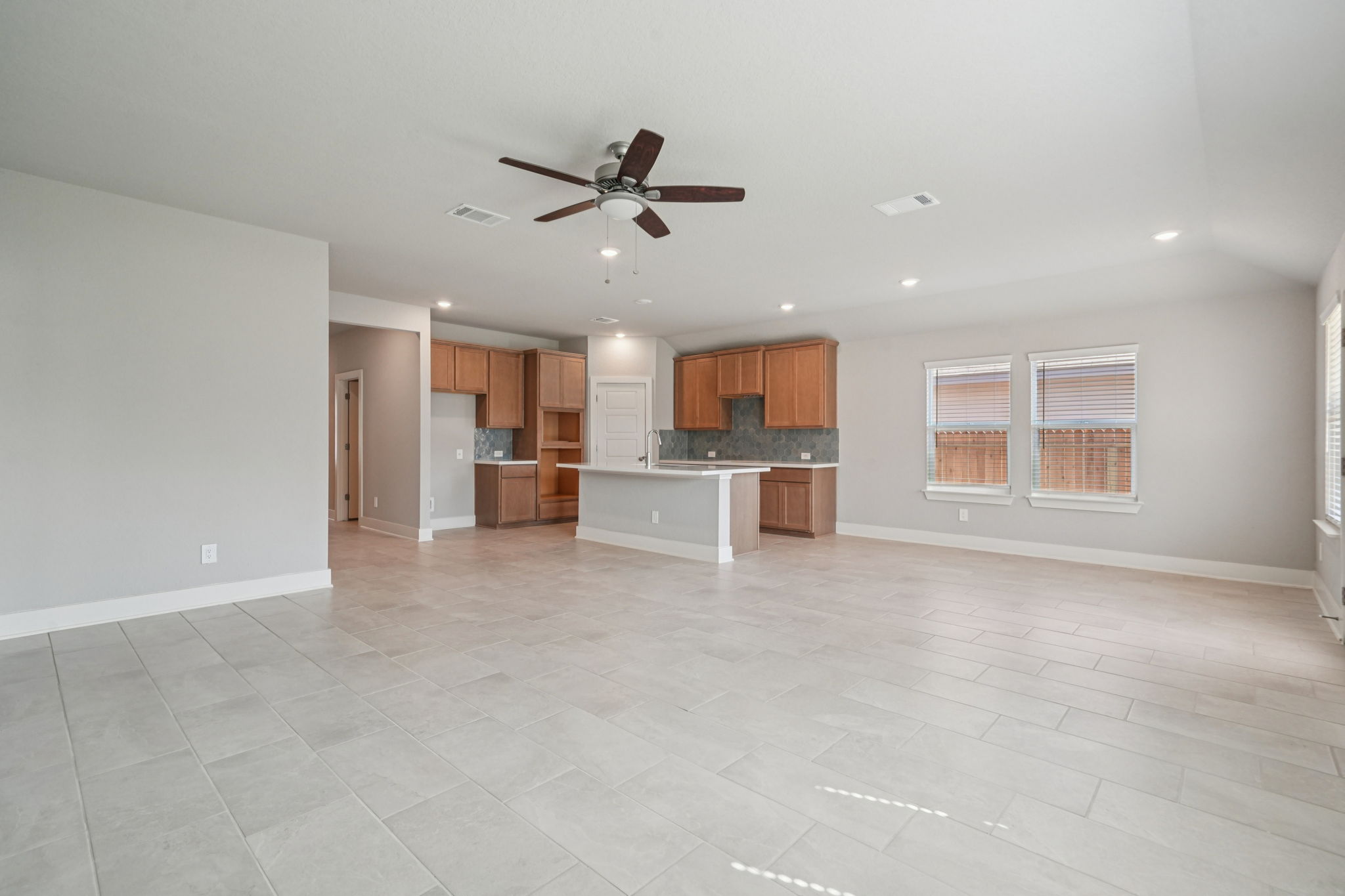 San Antonio - Estancia Ranch - 815 Shatterhand Blvd Timberwood Park TX 78260 - 006