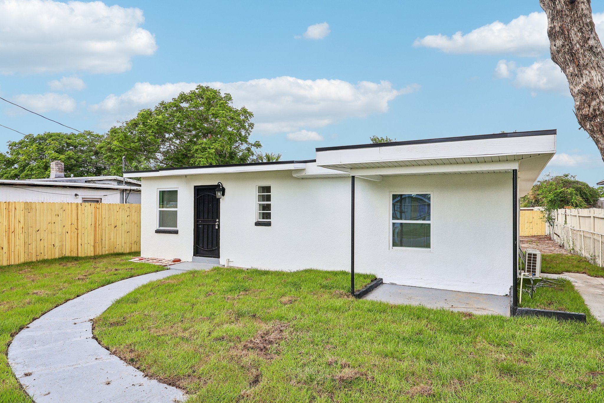 Ferndell Rd-S1506-003.jpg