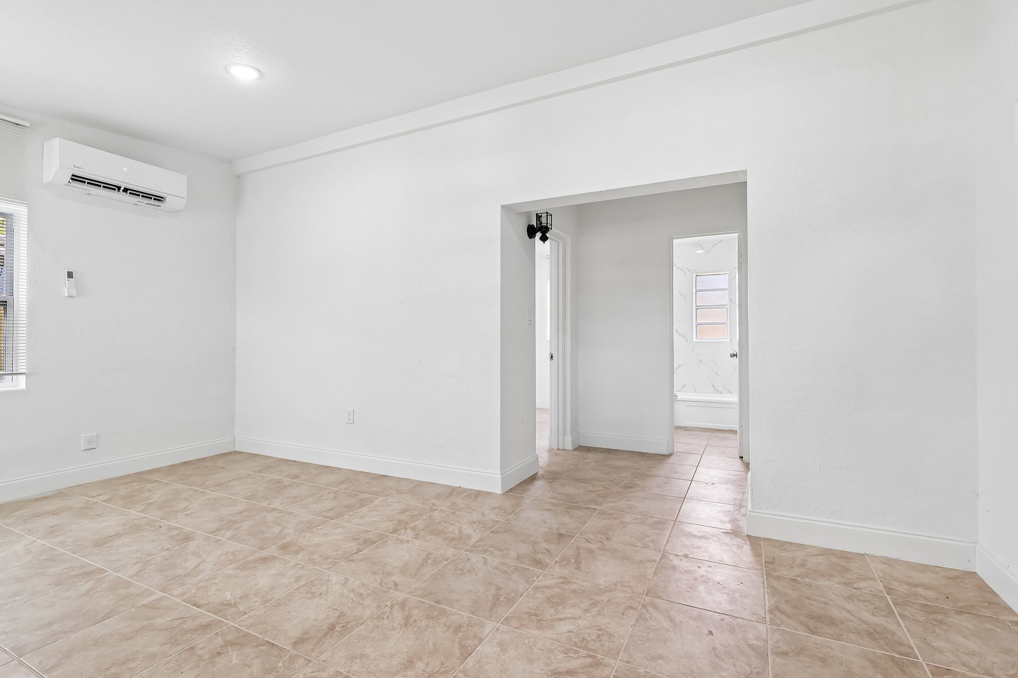Ferndell Rd-S1506-008.jpg