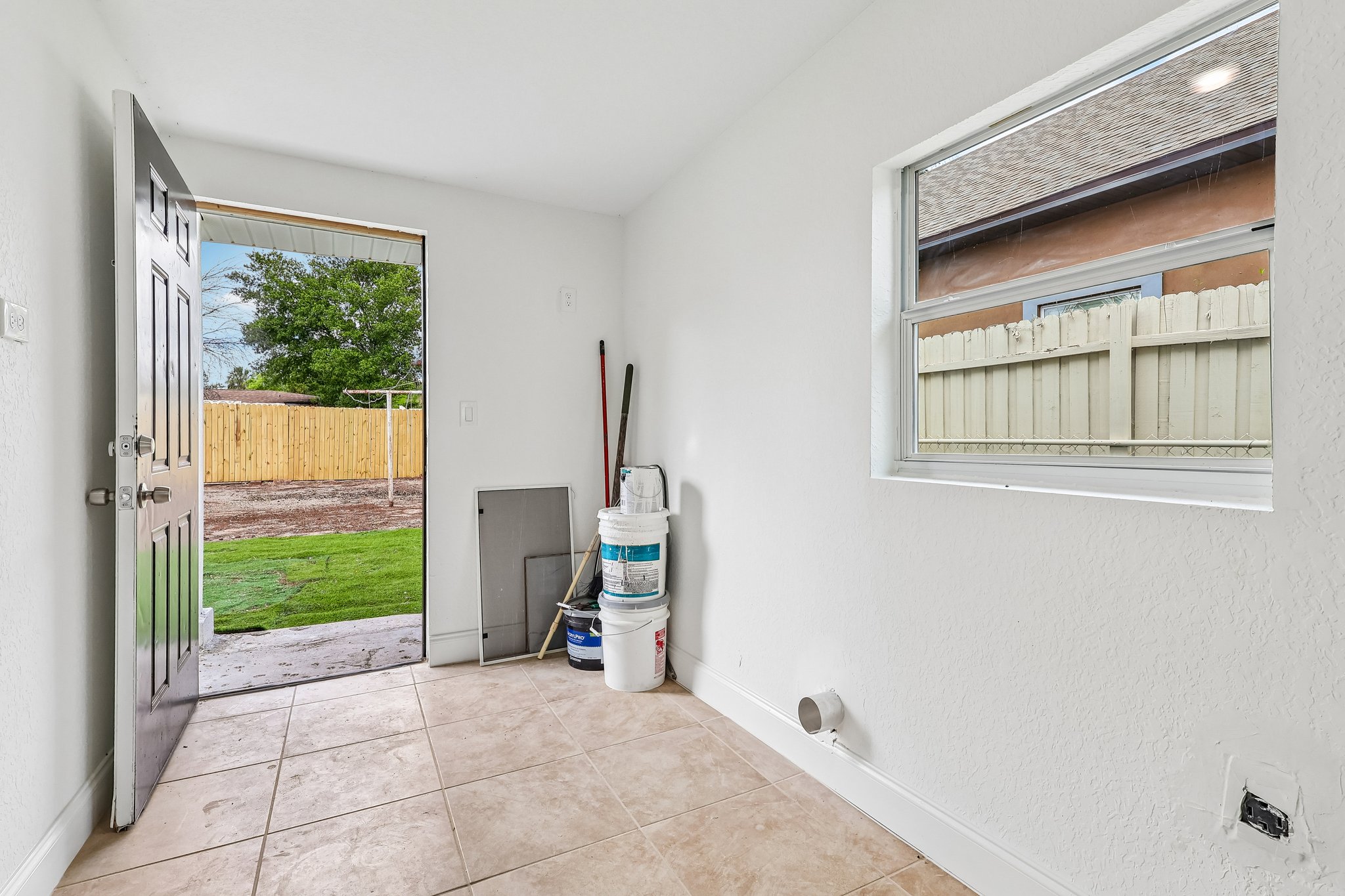 Ferndell Rd-S1506-012.jpg