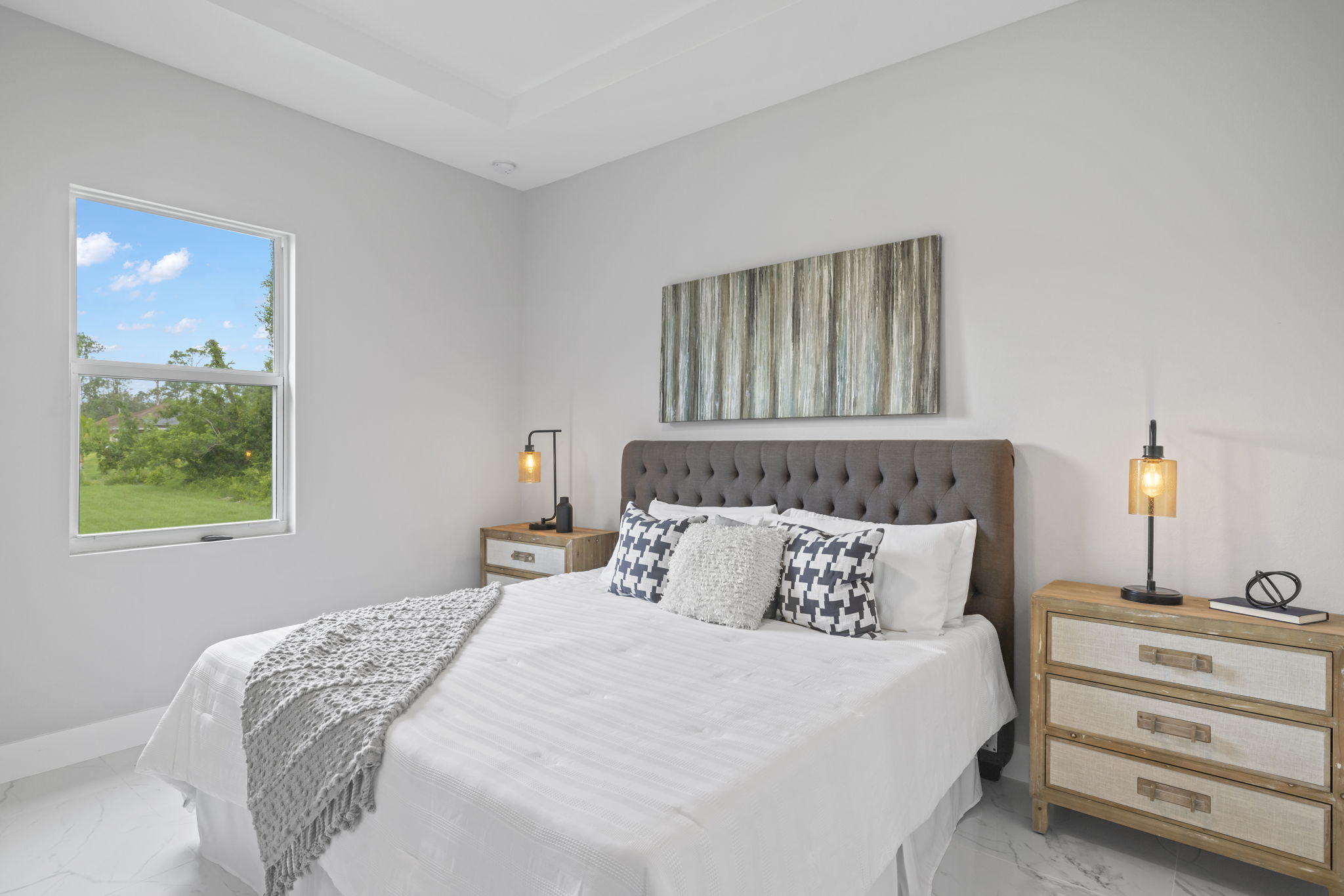 Master Bedroom - King size bed - actual furniture