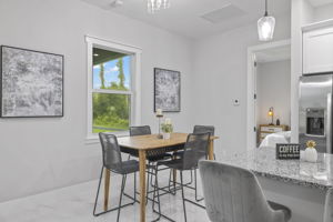 Breakfast & Dining Area