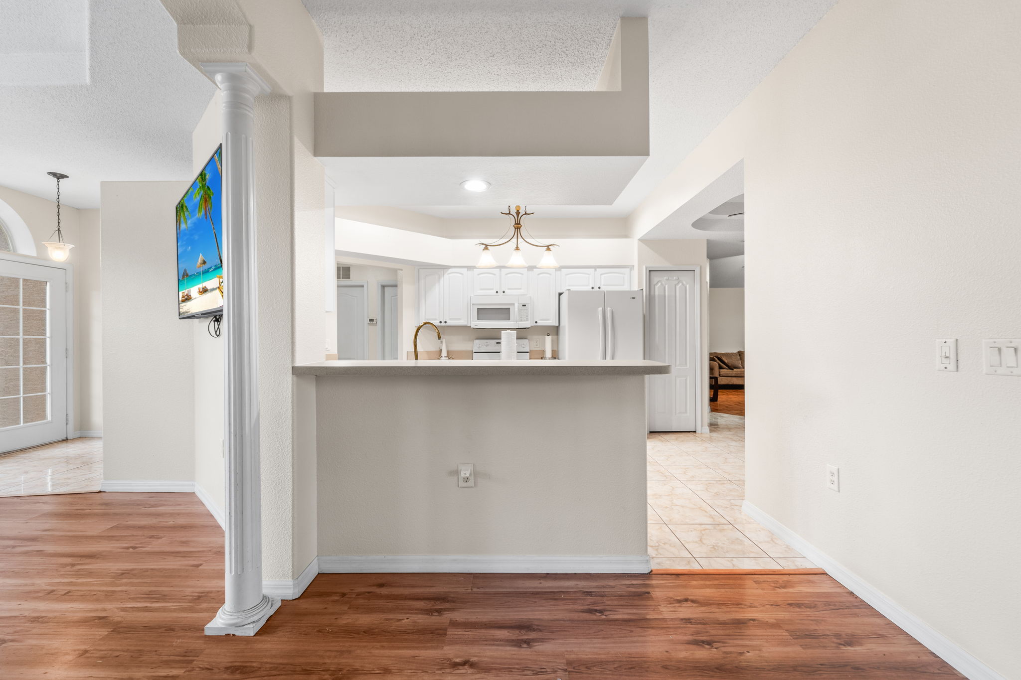 DR 9180 Gillmar St 105