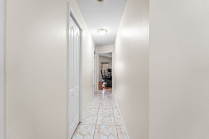 BED3 9180 Gillmar St 066