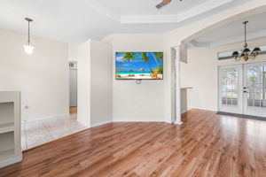 LR 9180 Gillmar St 096