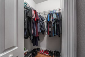 WIC2 9180 Gillmar St 078