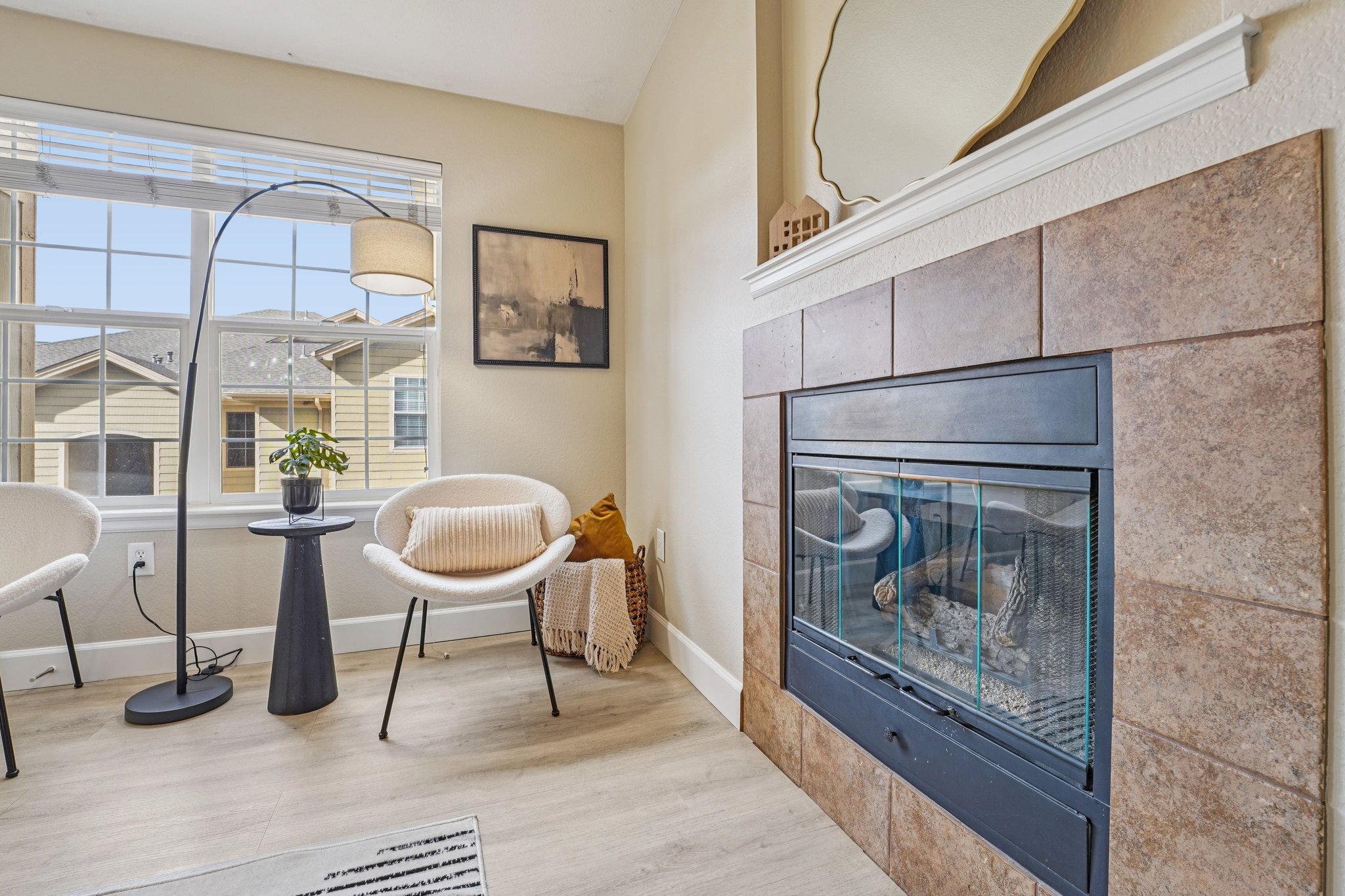 Rolling Way 306-S0804-009.jpg