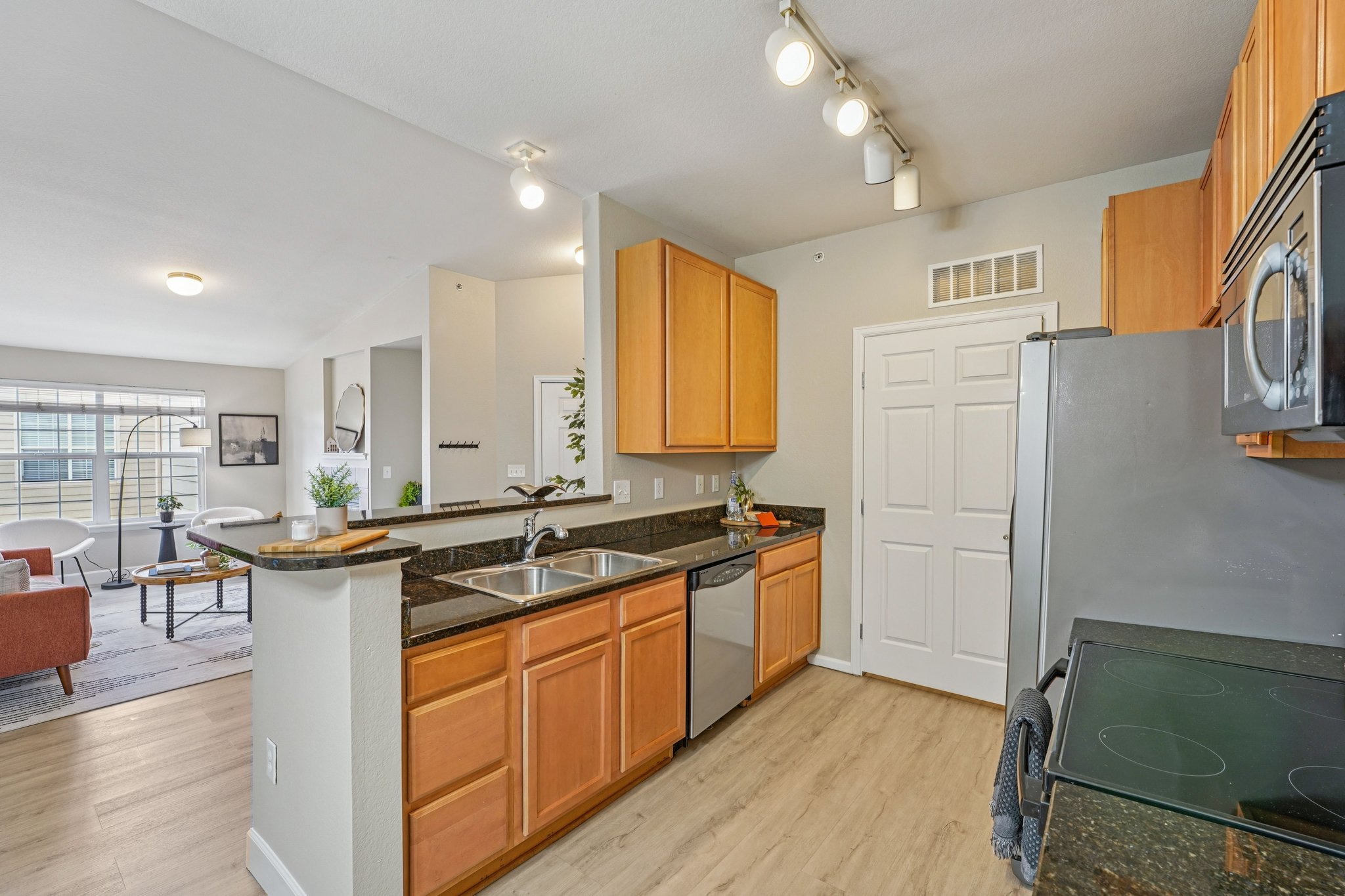 Rolling Way 306-S0804-012.jpg