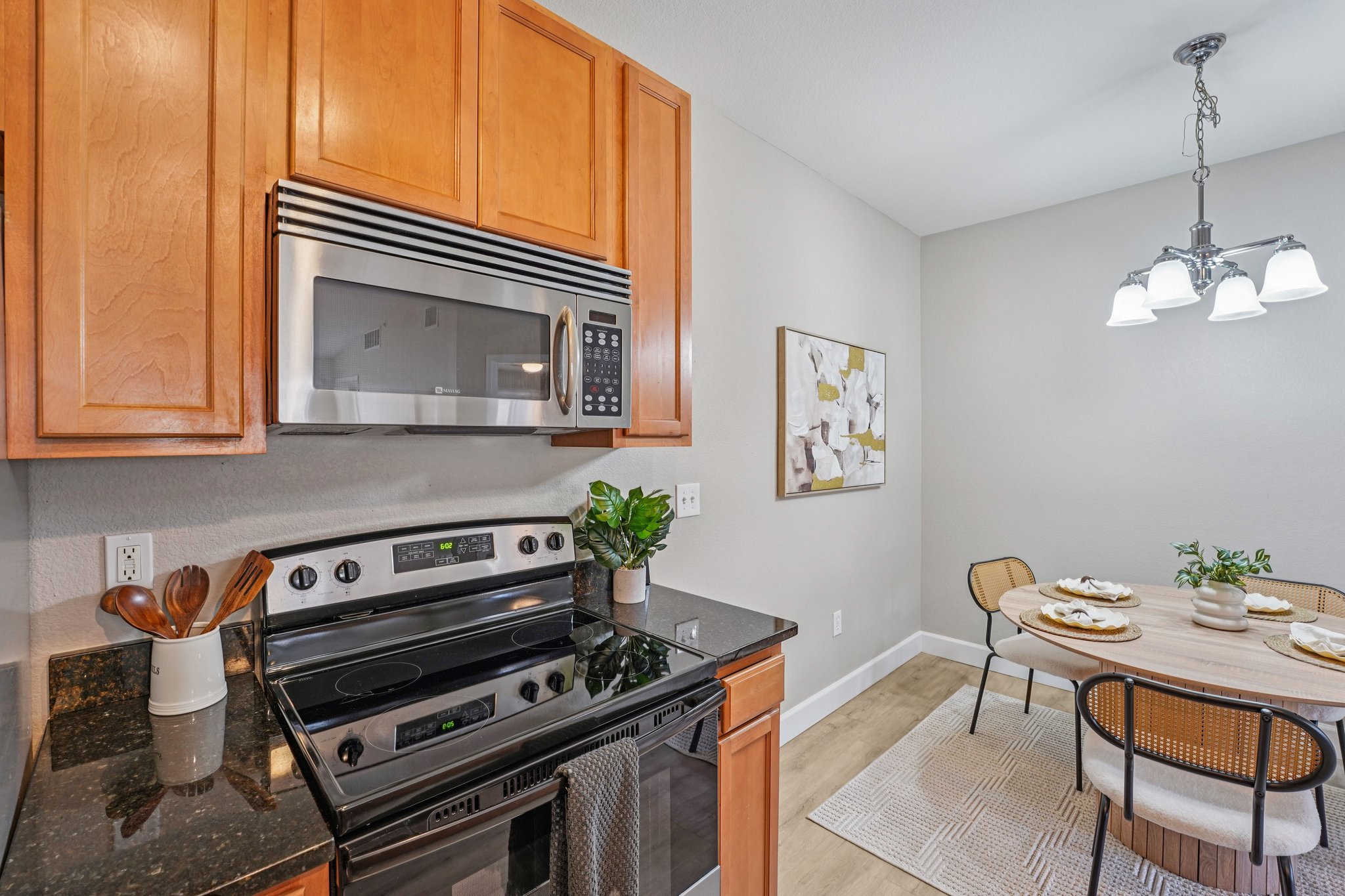 Rolling Way 306-S0804-014.jpg