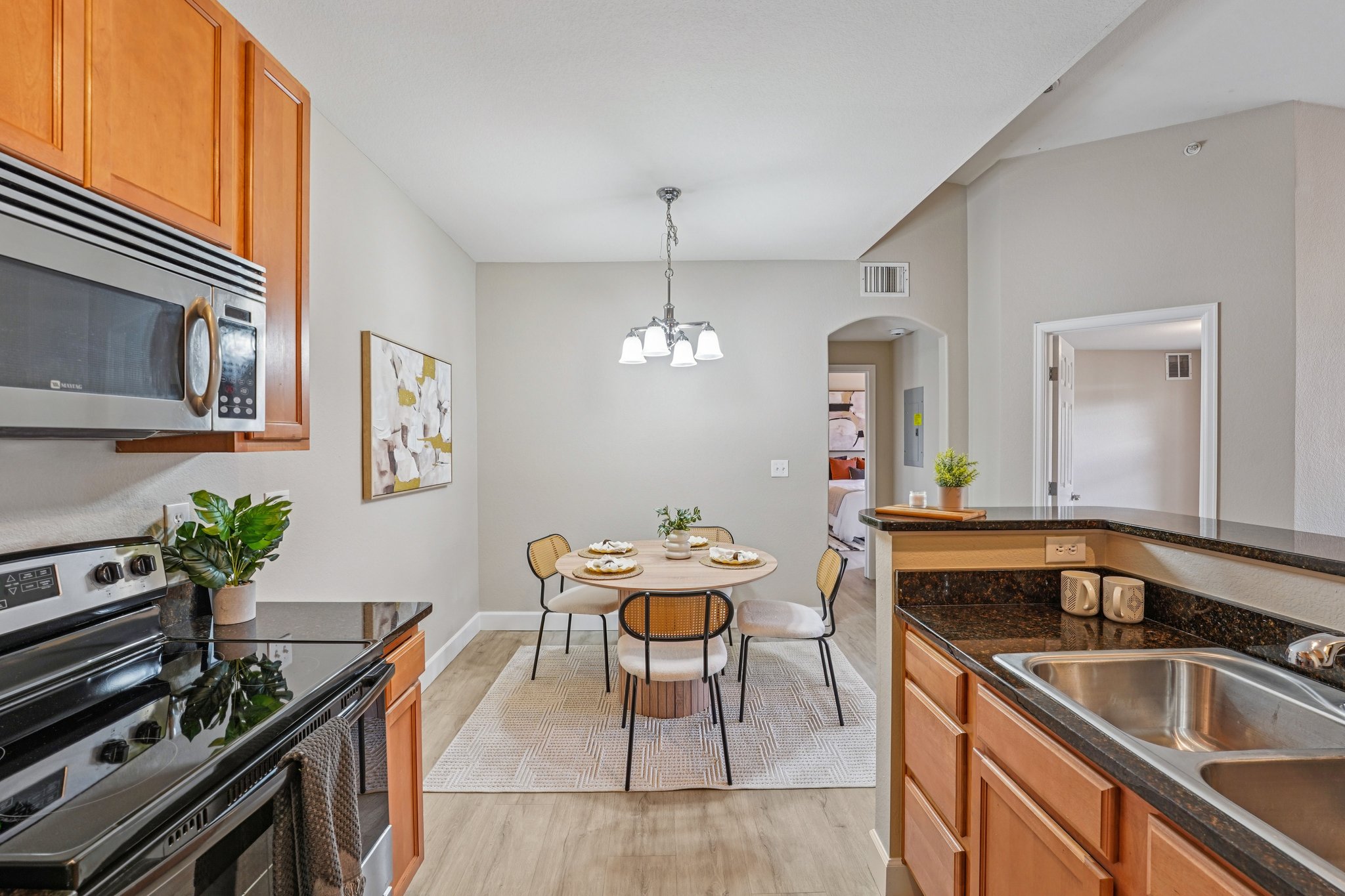 Rolling Way 306-S0804-015.jpg