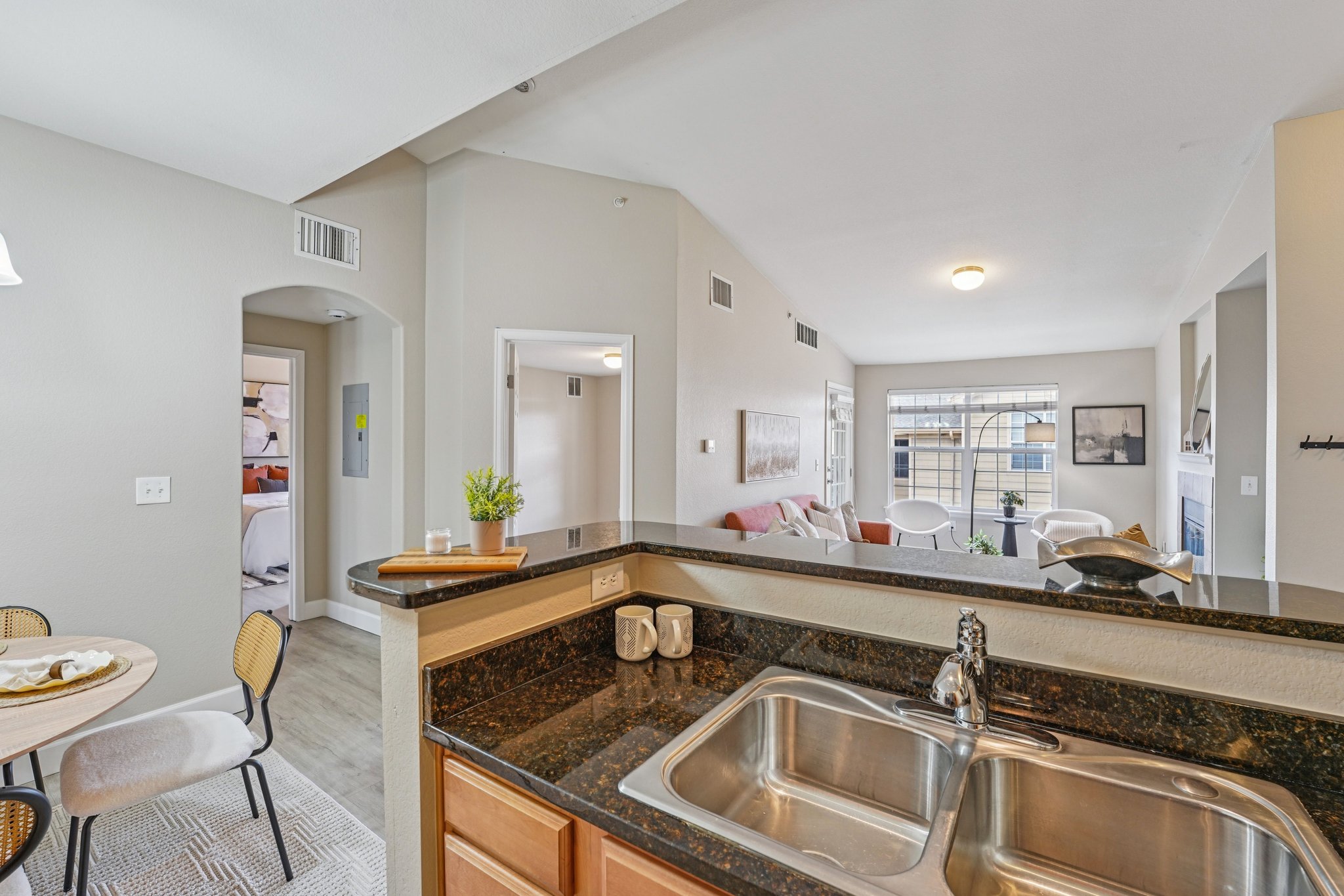 Rolling Way 306-S0804-016.jpg