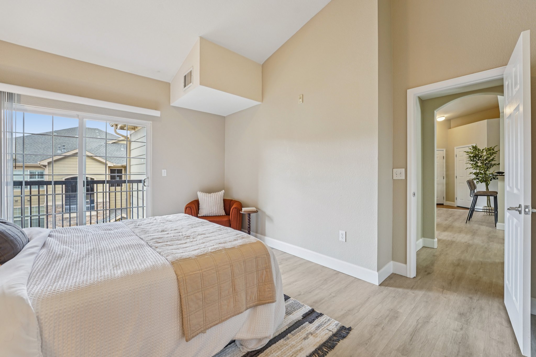 Rolling Way 306-S0804-025.jpg