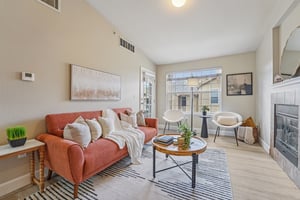 Rolling Way 306-S0804-004.jpg